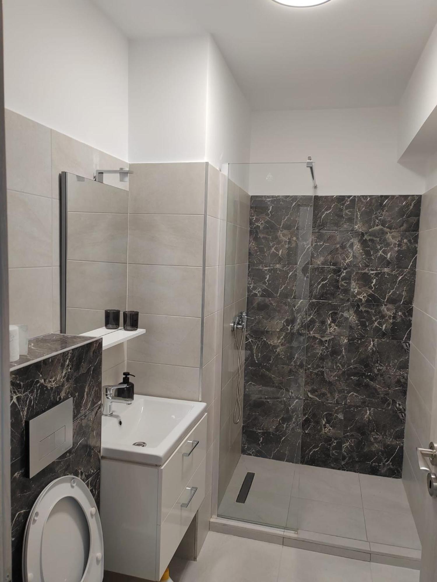 Regim Hotelier/Bucuresti Exteriör bild
